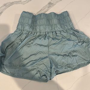 FREE PEOPLE MOVEMENT Shorts with liner size medium